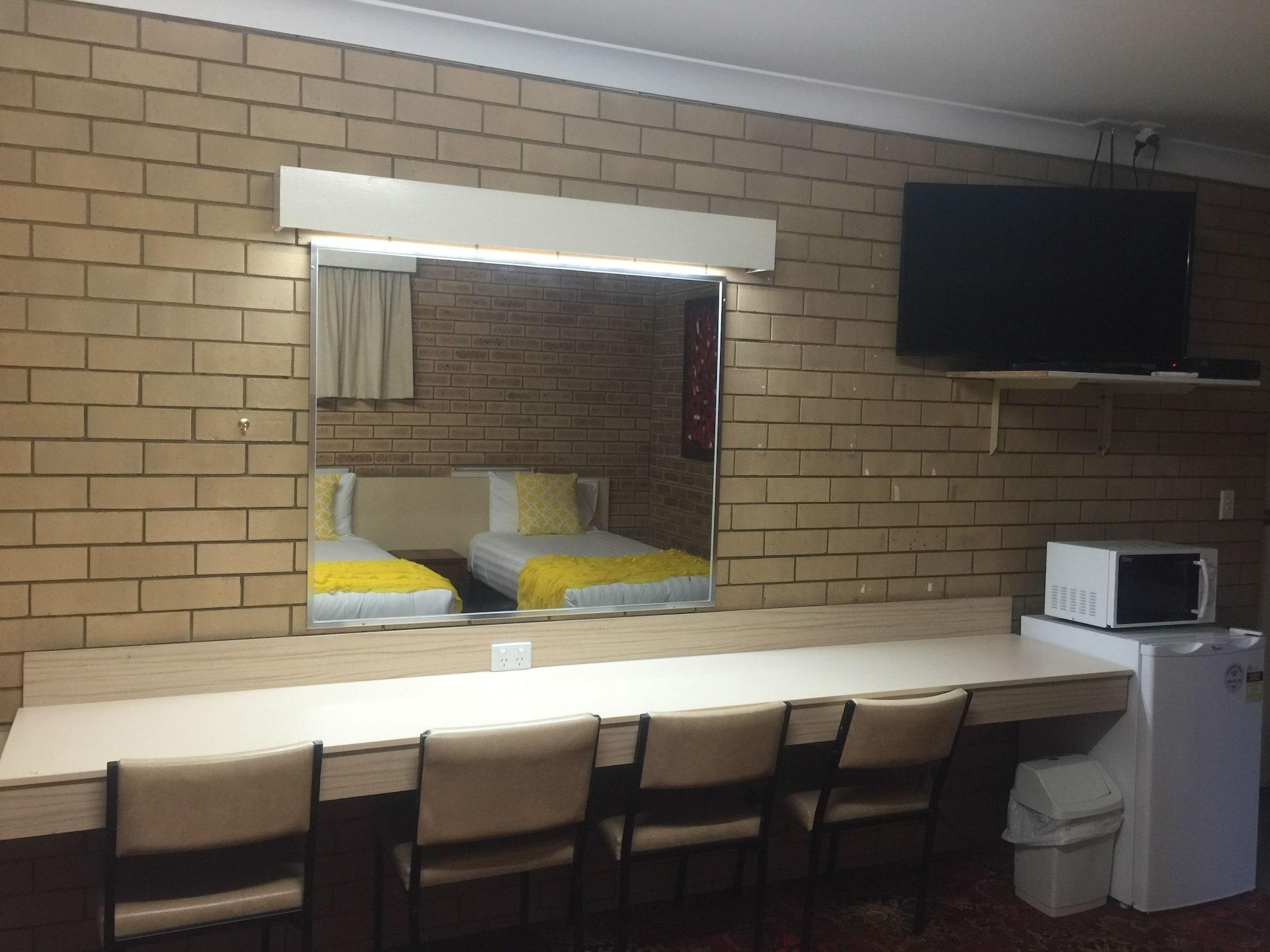 Blue Violet Motor Inn Toowoomba Exterior foto