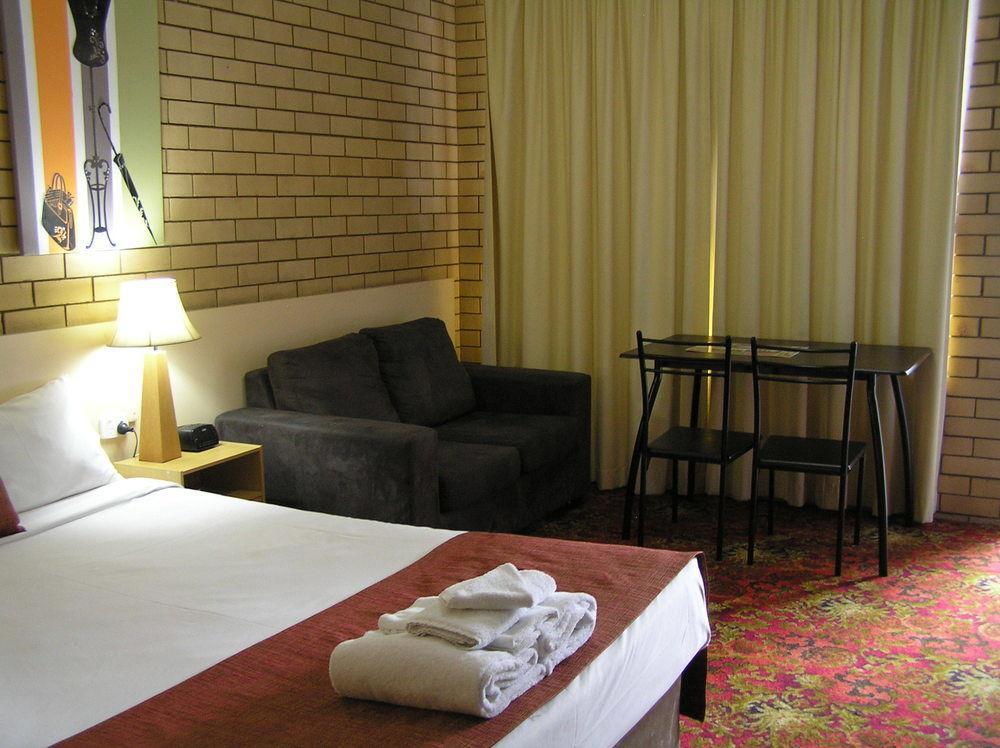 Blue Violet Motor Inn Toowoomba Exterior foto